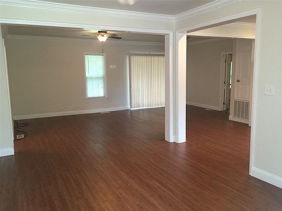 3rd image of 5607 Hewitt Dr