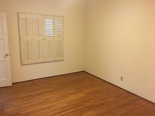 4th image of 760 D Ave