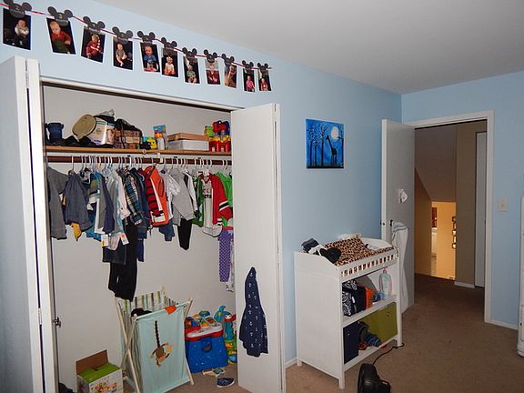 4th image of 1405 Sandwich Dr