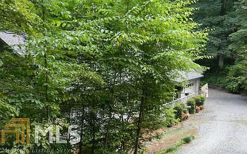 1st image of 4240 White Oak Dr