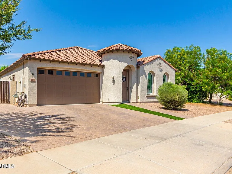 22218 E Cherrywood Dr — Photo 29