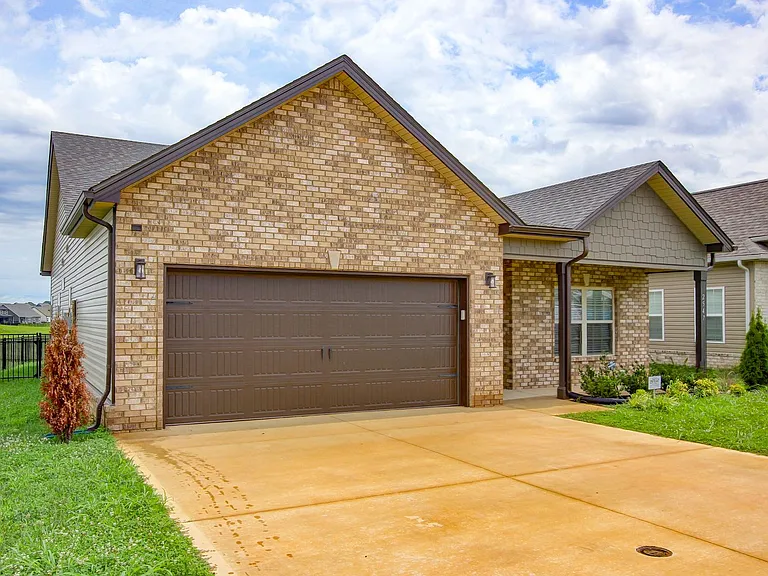 2547 Rafiki Dr — Photo 50