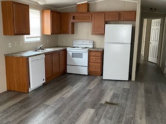 4th image of 2214 E 4th Ave #313