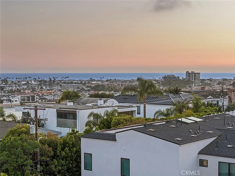 1511 Cliff Dr — Photo 14