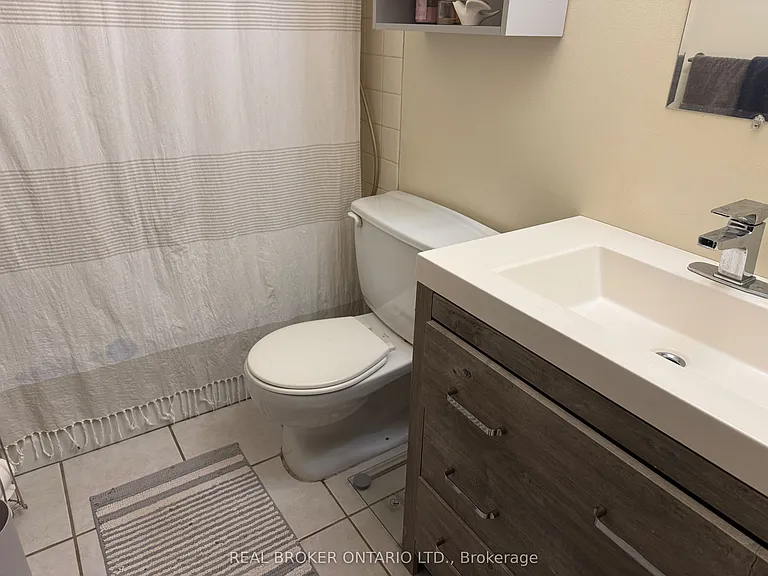 845 Kyle Ct #305 — Photo 22