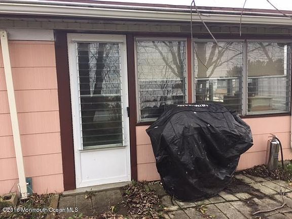 5th image of 6 Cove Dr