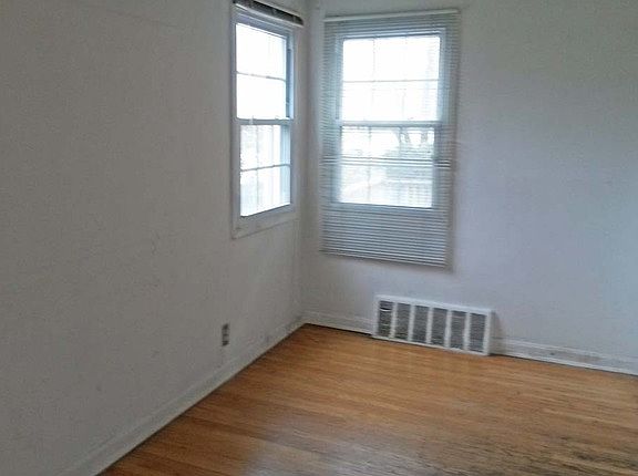 4th image of 1419 N Harlem Ave #B-p