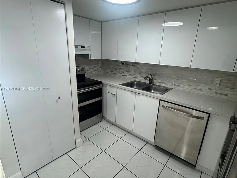 6926 NW 166th Ter #1302 — Photo 20