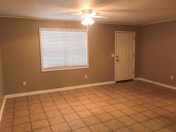 3rd image of 230 James Cir #230