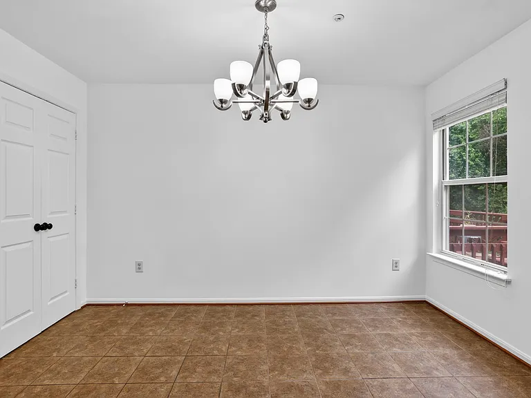 1933 Beecham Ct — Photo 7