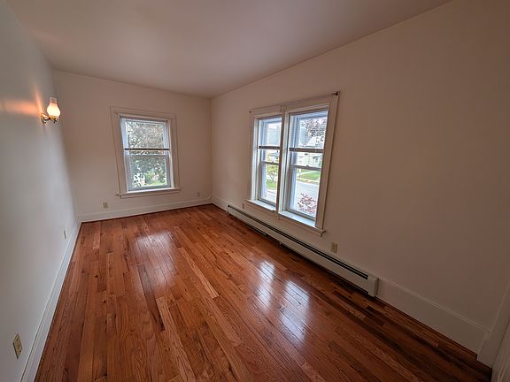 2nd image of 457 Oxford St #5