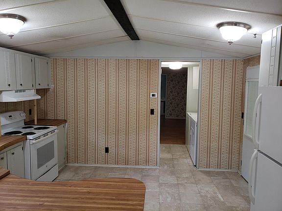 3rd image of 10275 227th Ln
