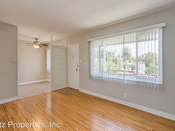 4th image of 2330 N Beachwood Dr APT 7