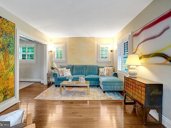 5th image of 2143 N Pollard St