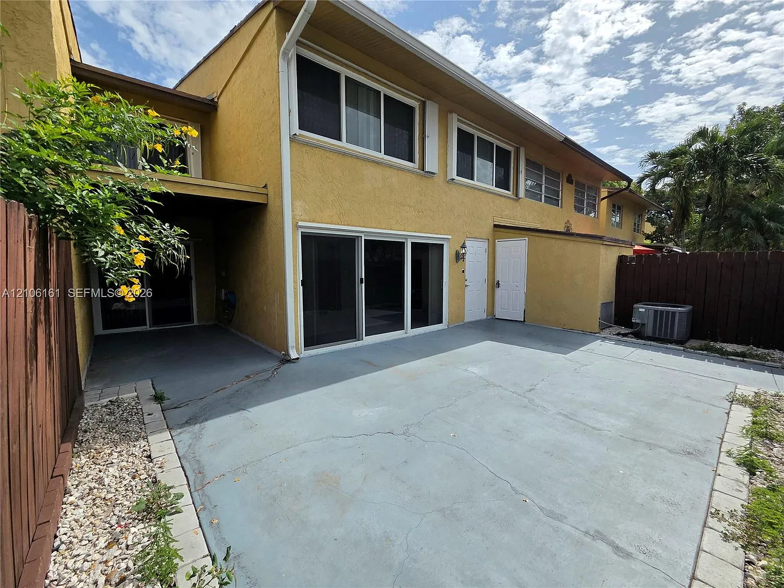 SW 82nd Ln — Photo 1