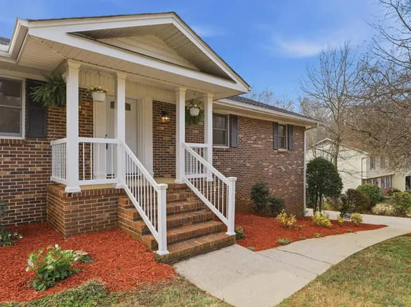 107 Gail Dr, Mauldin, SC 29662