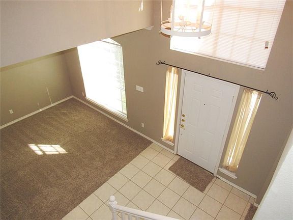 3rd image of 3037 Shady Creek Ln