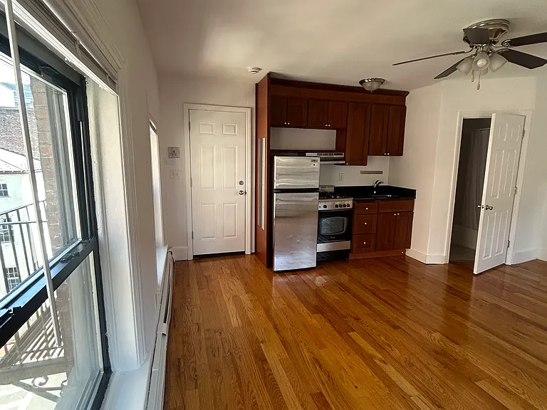 26 Joy St #6 — Photo 2