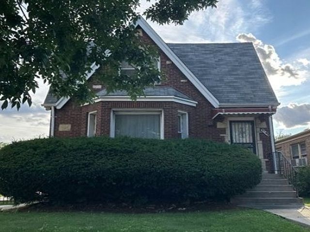 2nd image of 8140 S Jeffery Blvd