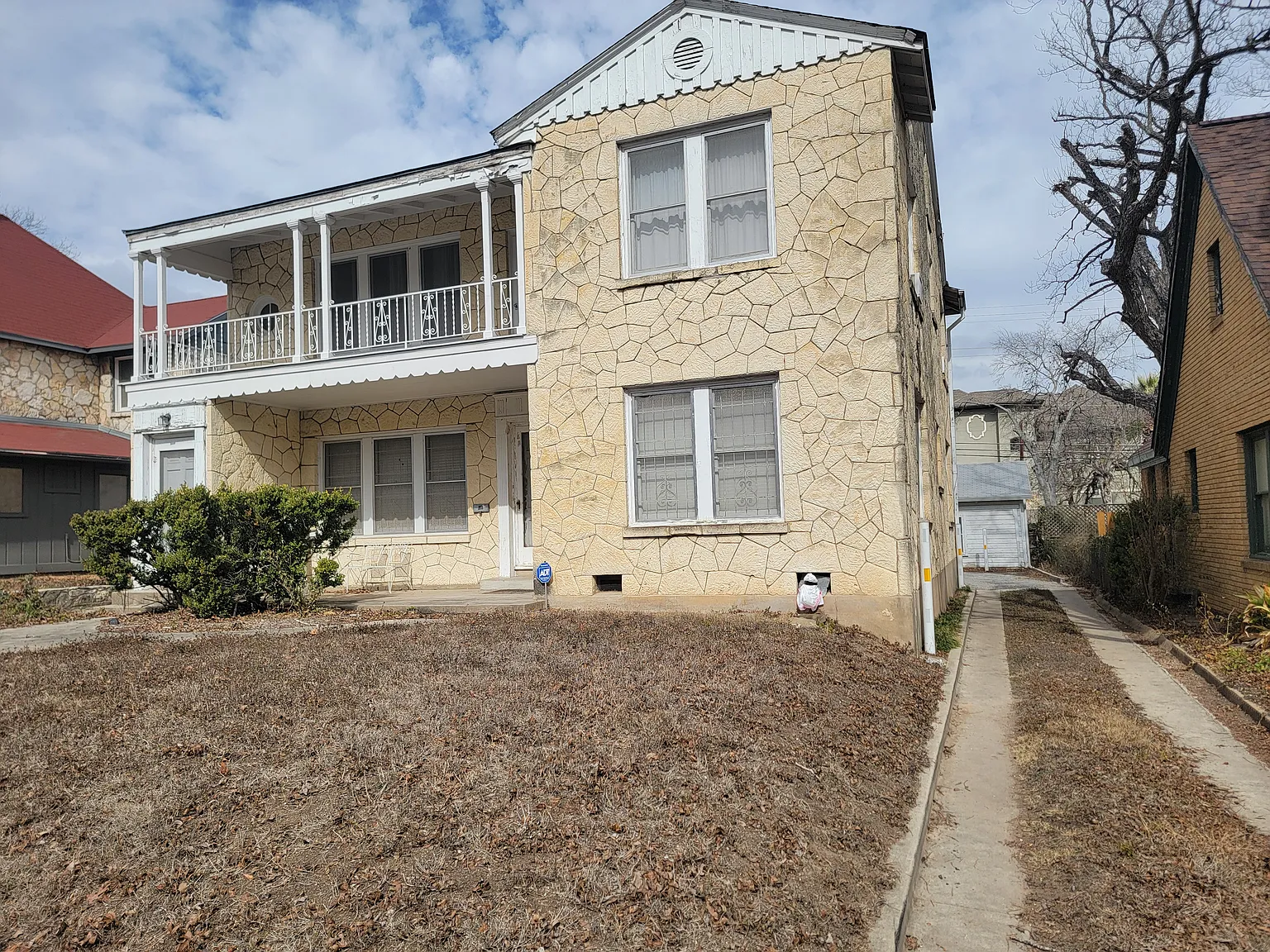 2 bed, 1300 sqft, $1,475 — Photo 2