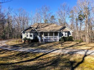 363 Goose Creek Ln, Clarkesville, GA 30523
