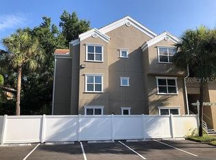 15215 Amberly Dr, Tampa, FL 33647