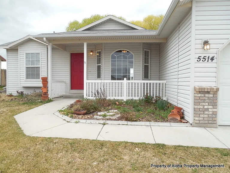 5514 Buckboard Ave — Photo 3