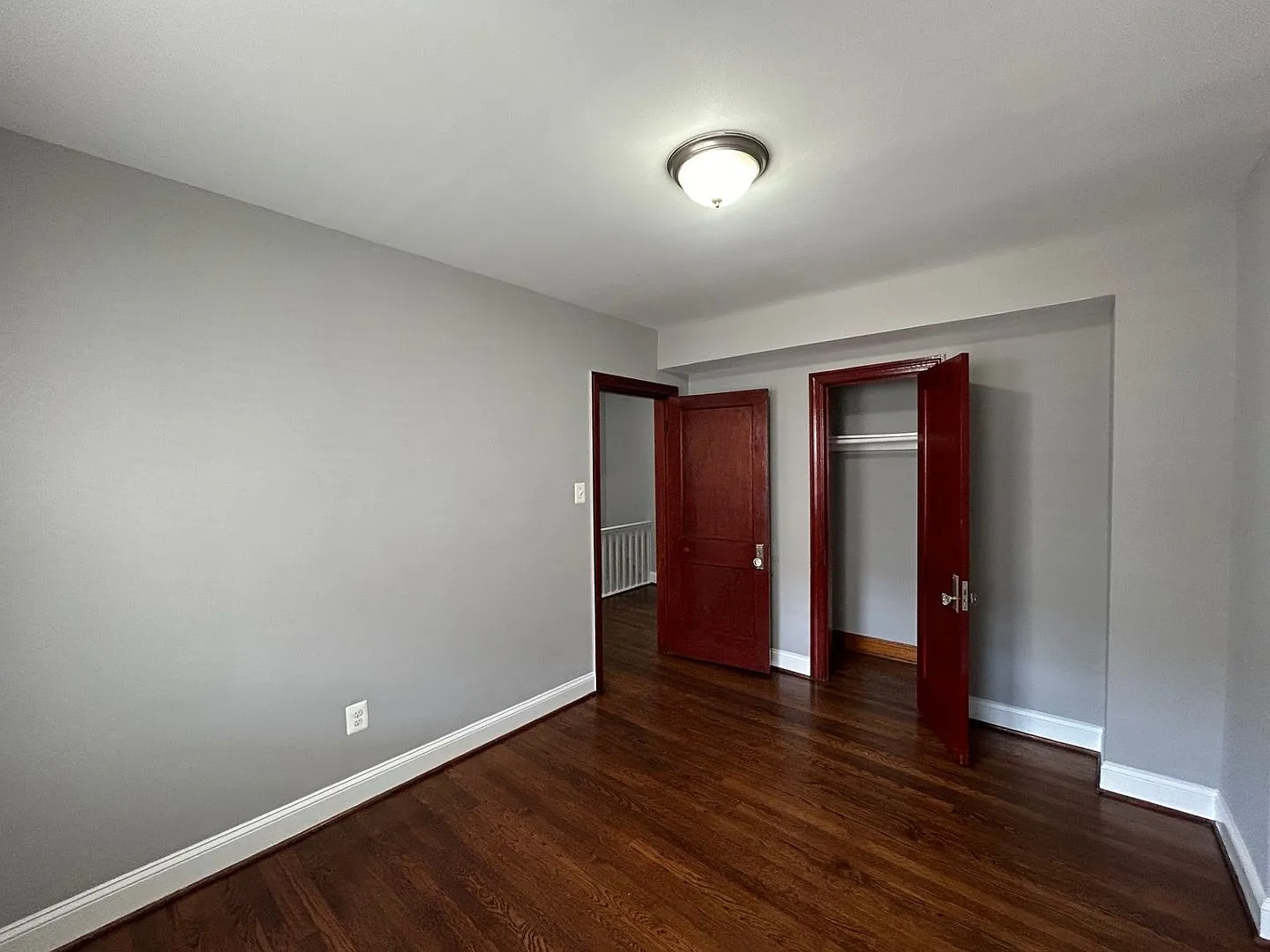 Baltimore - 2 Bedrooms + Den and 1 baths Available! — Photo 3
