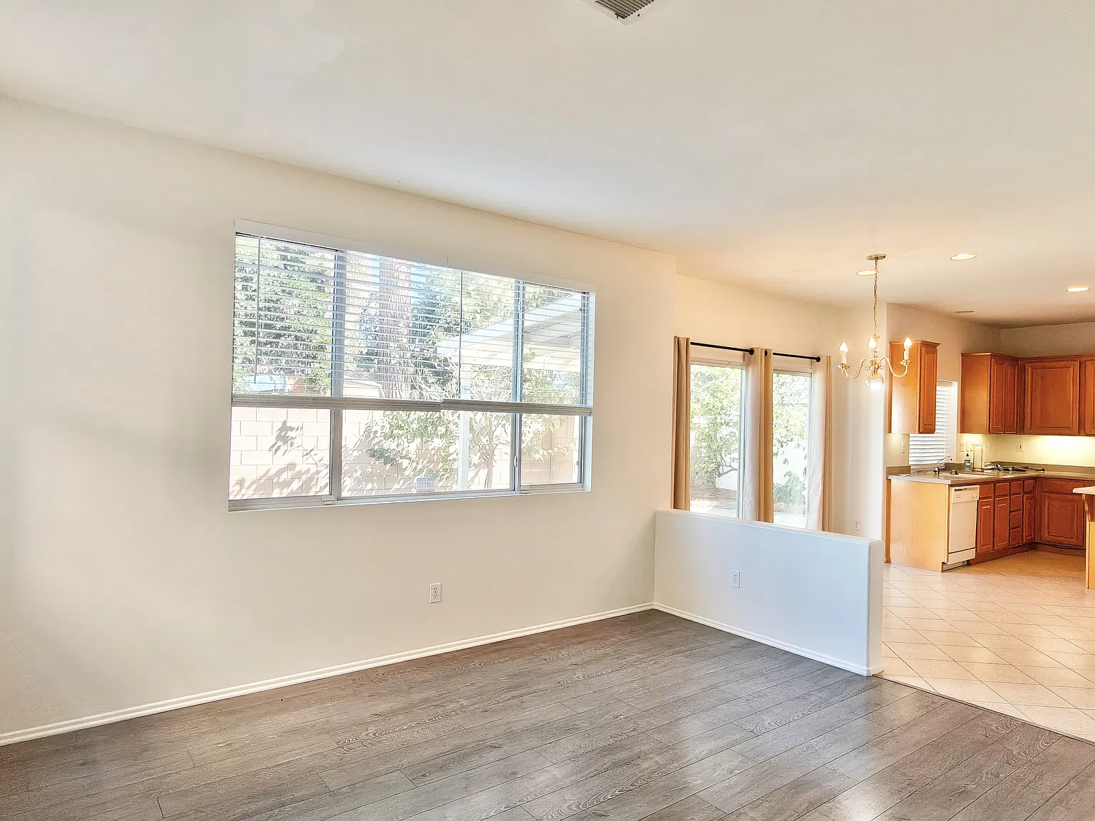 4 bed, 1890 sqft, $3,600 — Photo 3