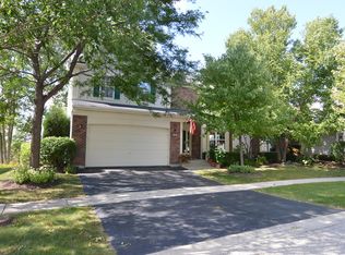 29570 N Birch Ave, Lake Bluff, IL 60044