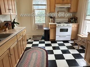 Spacious Prospect Park Upper Level, Sun Room, Video Walkthrough, Garage available, Avail Sept 1st, Minneapolis, MN 55414