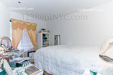 Rented by 123RentNYC.com