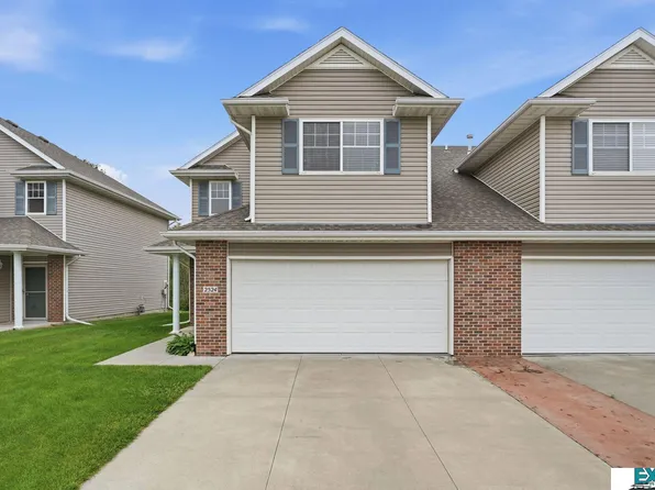 2524 Cedar Cove Rd, Lincoln, NE 68507