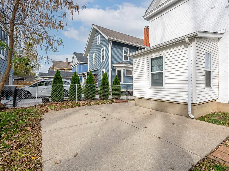 2737 Arbor Ave — Photo 13