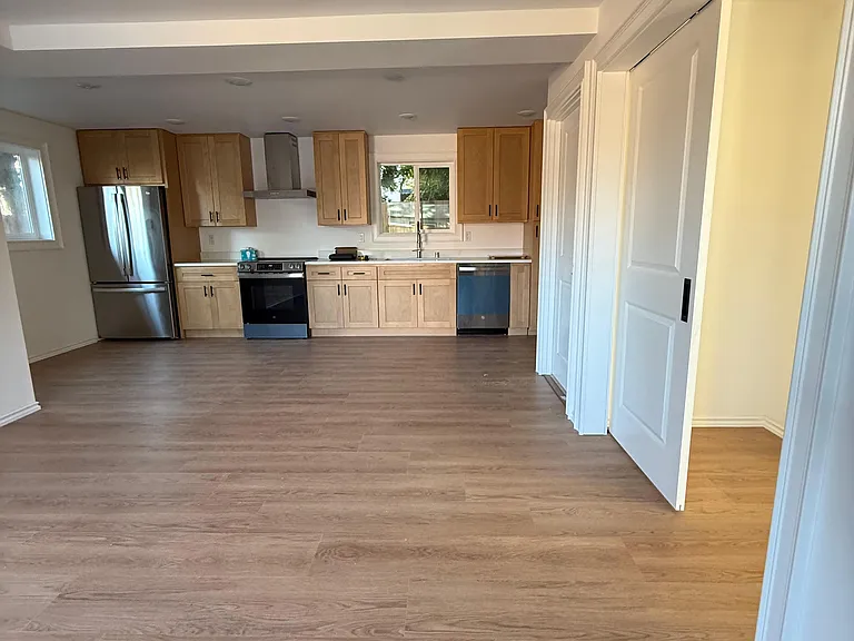 7216 Beverly Ln — Photo 2
