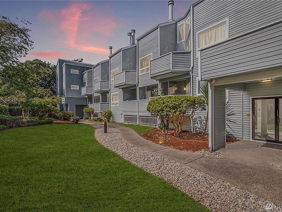 1st image of 21925 7th Ave S APT 105