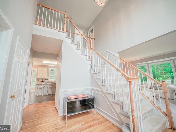 4th image of 2708 Merricourt Ln