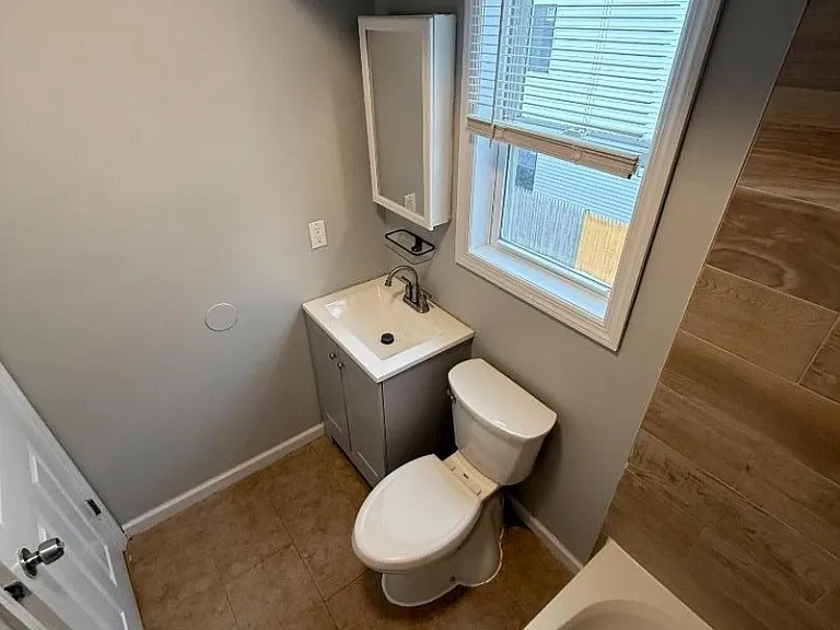 34 Auburn St #2 — Photo 20