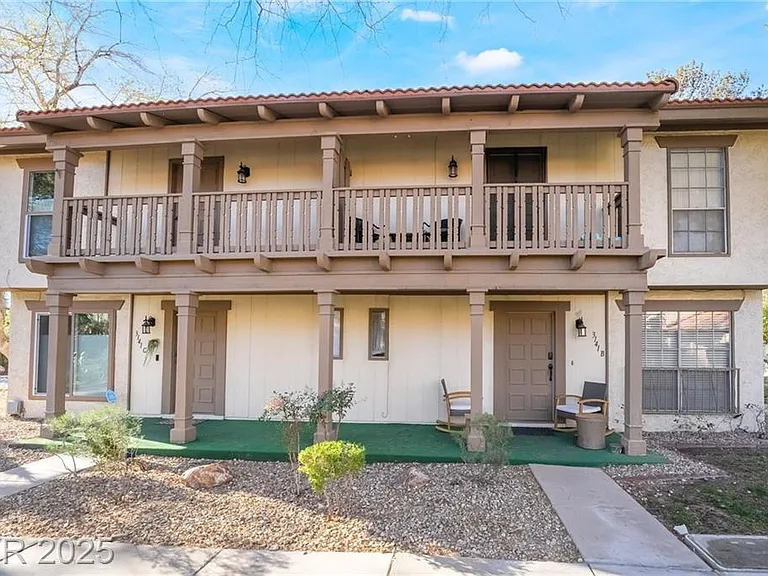 3141 Pinehurst Dr #C — Photo 3