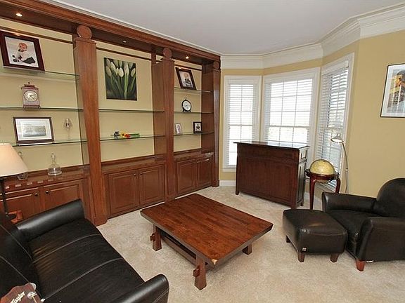 5th image of 635 Lake Medlock Ct