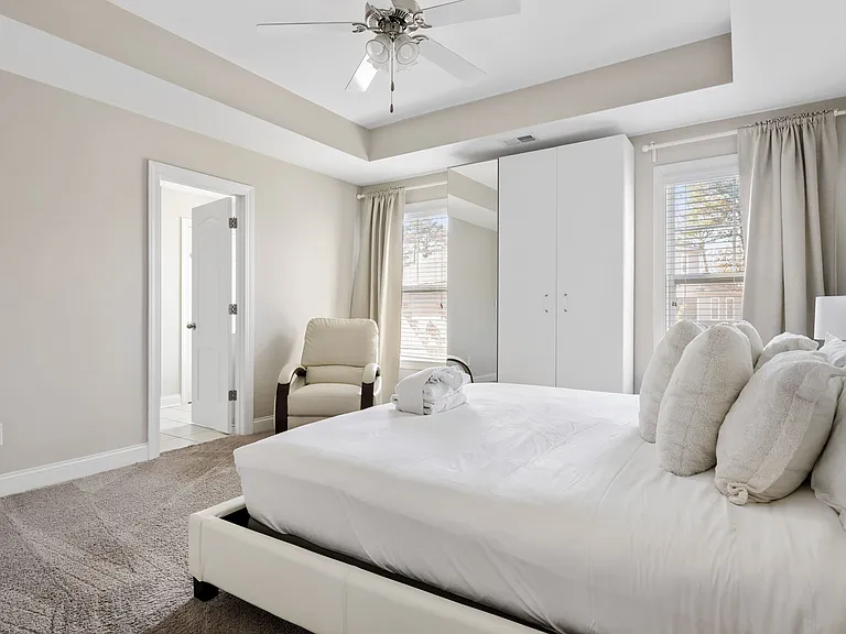 4101 Hartland St — Photo 30