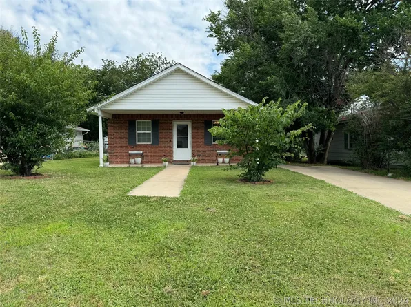 1122 E Maple St, Cushing, OK 74023