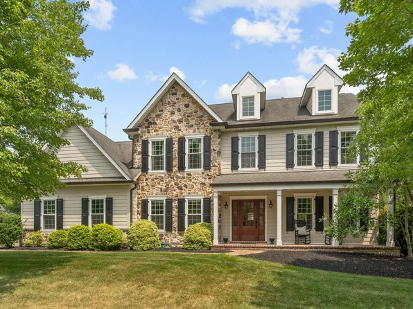 27 Cameron Ct, Exton, PA 19341
