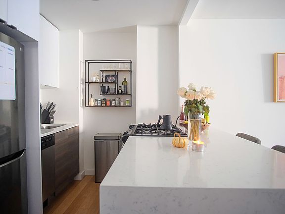 5th image of 298 Mulberry St APT 2O