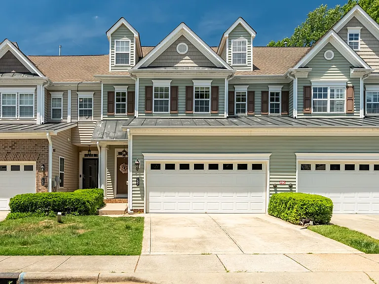 207 Towne Ridge Ln — Photo 1