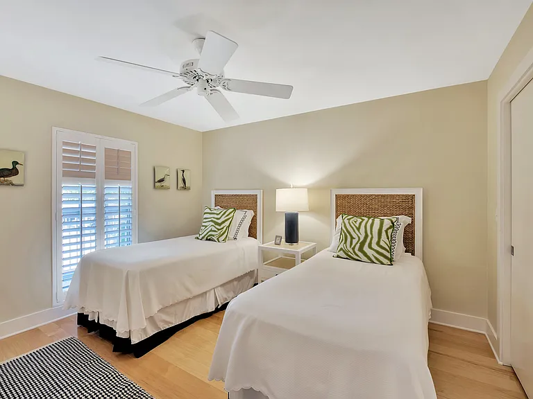600 Riomar Dr #16 — Photo 13