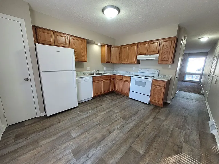 4613-4615 Southeast 3rd Court — Photo 1