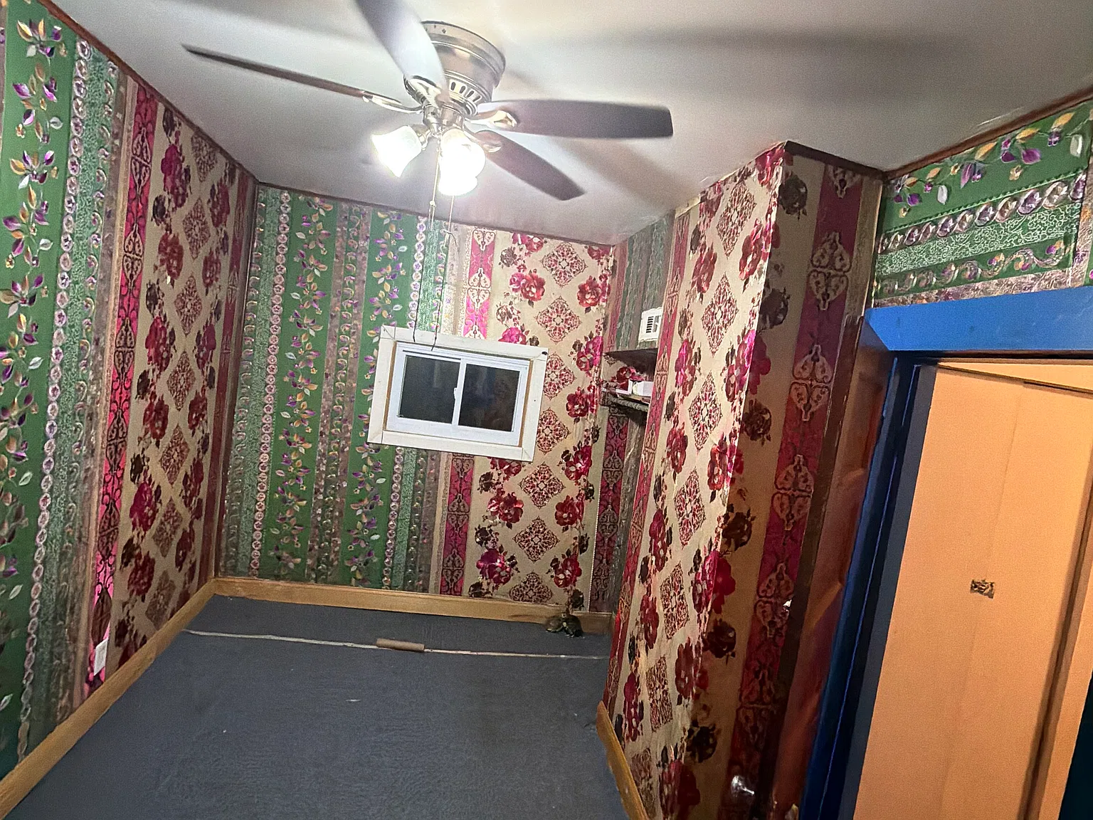 2 bed, 1300 sqft, $1,000 — Photo 3