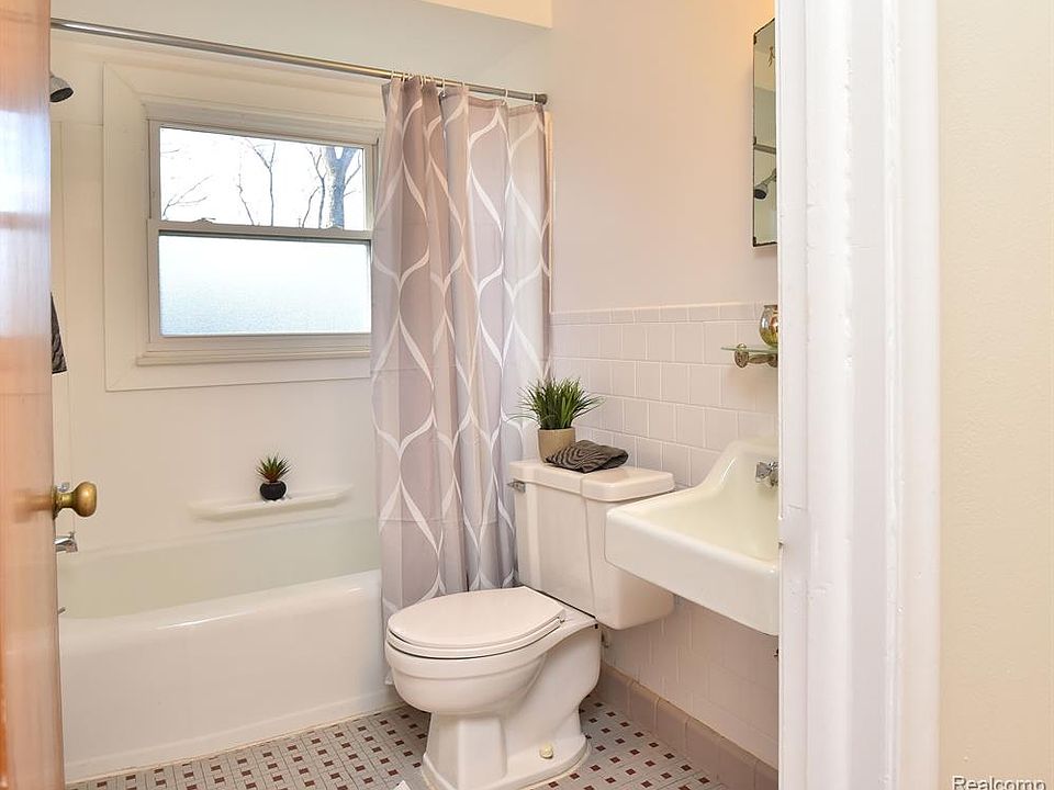 1515 W Farnum Ave, photo 15