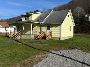 13 Darrah Ln, Fairview, WV 26570